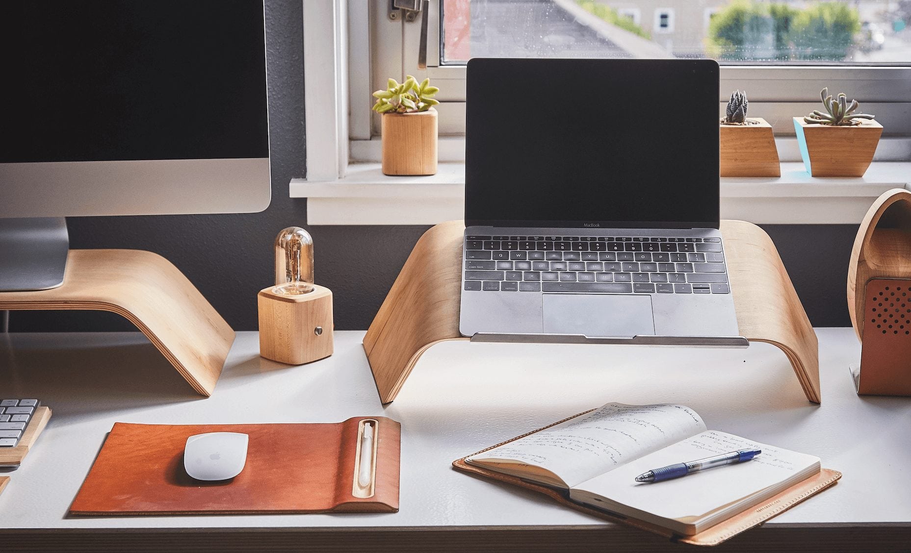 unsplash desk yoga grovemade 